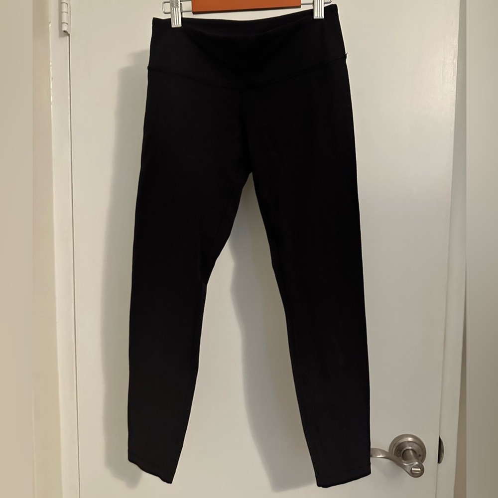Lululemon mid rise Wunder Under leggings - Picture 3 of 6